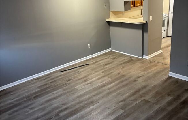 Studio, 1 bath, 418 sqft, $950, Unit 110