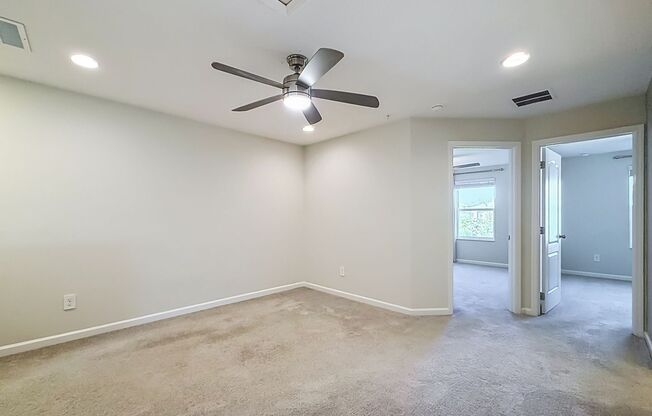 3 beds, 2.5 baths, $2,250