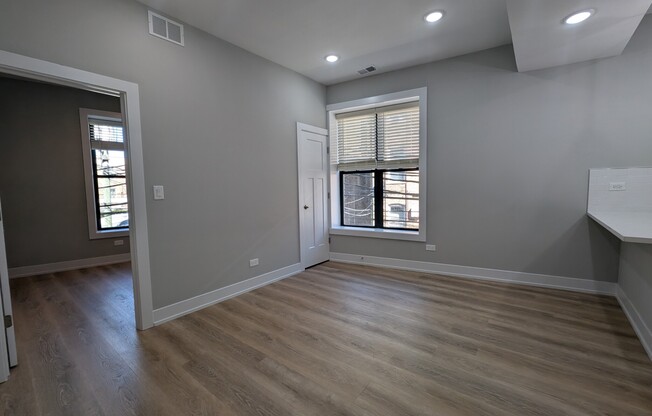 428 W Belden St