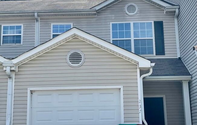 Lovely 3 Bedroom/2.5 Bath Town Home w/ Garage!