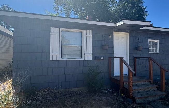 Pet-Friendly 1-Bedroom House