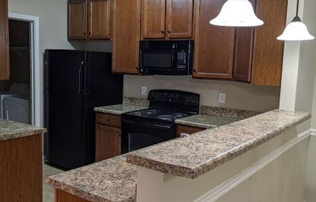 2BD/2BATH Condo One Level in Cornelius Community with Amenities