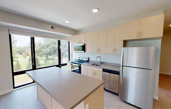 2 beds, 1 bath, 815 sqft, $1,700, Unit 2530-440