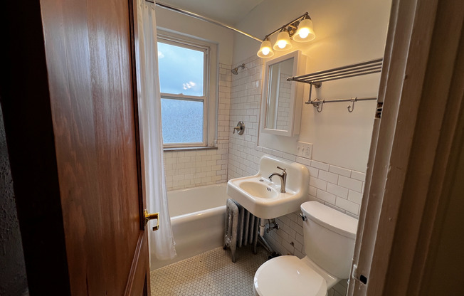 Studio, 1 bath, 400 sqft, $885, Unit 511