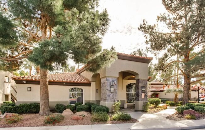 3 beds, 2 baths, $1,750