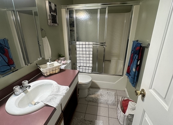 2 beds, 2 baths, 1,280 sqft, $2,800, Unit 201