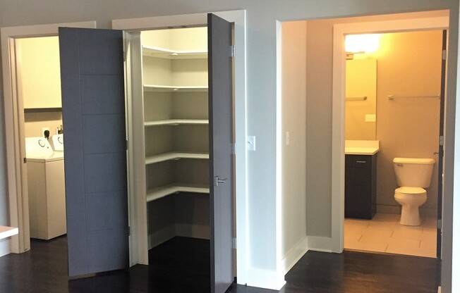 1 bed, 1 bath, 840 sqft, $1,810, Unit 510