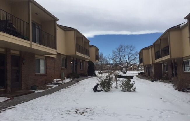 Large 2 bed/2.5 bath near 6th & Union