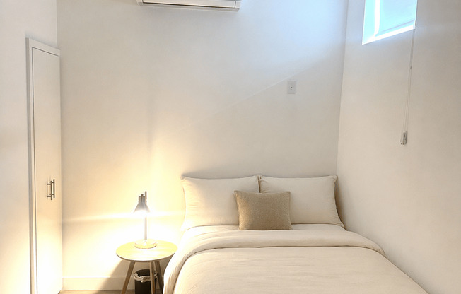 Studio, 1 bath, 600 sqft, $1,600, Unit Studio 2
