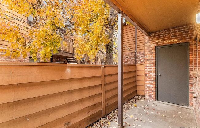 Great location off Iliff and Buckley Fully remodeled 1 bed, 1 Bath, 650 SF with pool, washer/dryer