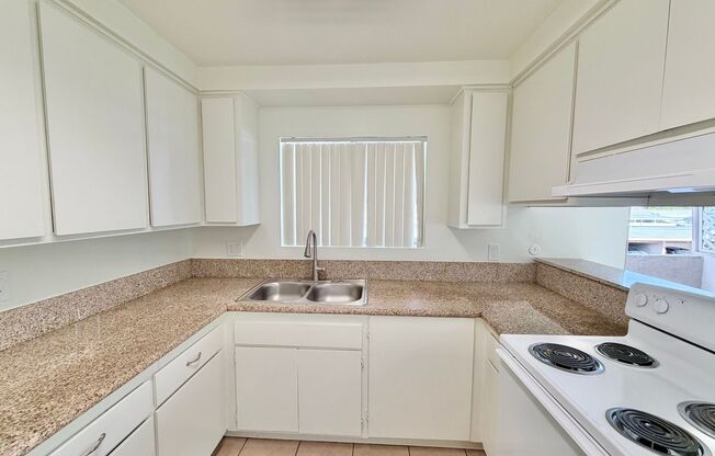 2 beds, 1 bath, 900 sqft, $2,375, Unit 56
