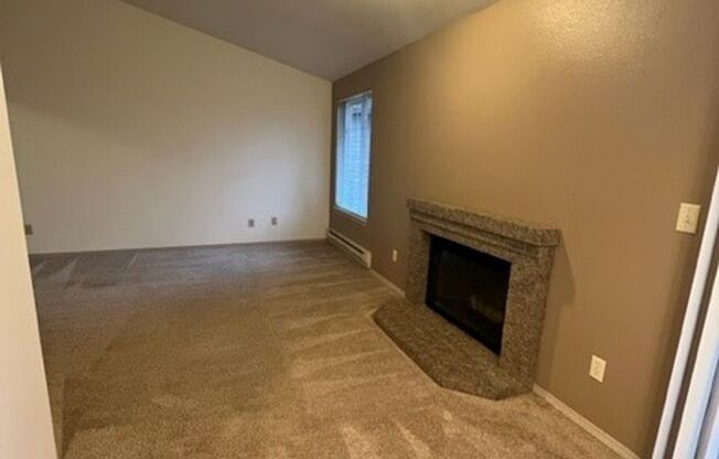 1 bed, 1 bath, 800 sqft, $1,635, Unit 1231