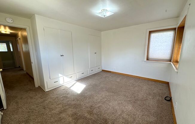 3 beds, 1 bath, $1,725