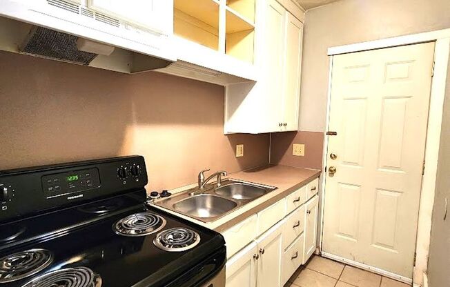 1 bed, 1 bath, $905, Unit 1504 N Drexel Blvd