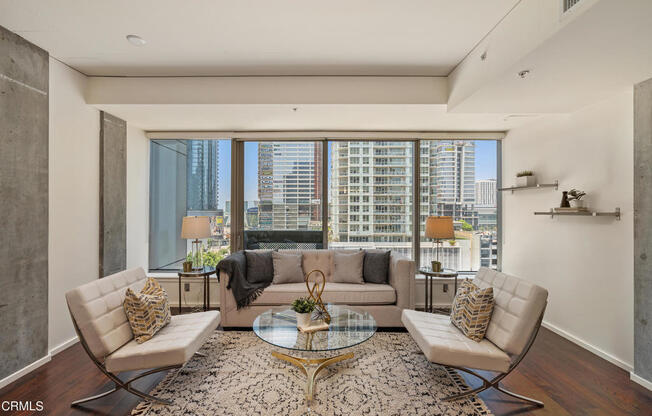 1 bed, 1 bath, 860 sqft, $3,000, Unit 914