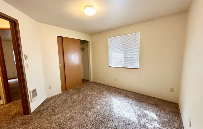 2 beds, 1 bath, 846 sqft, $1,250, Unit 3