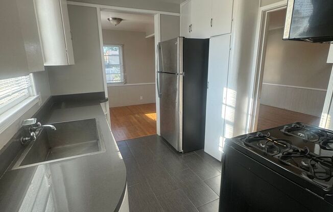 1 bed, 1 bath, $1,995