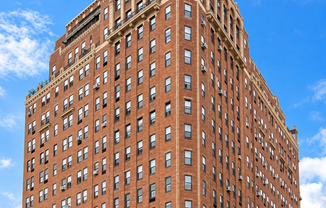 Studio, 1 bath, $3,400, Unit 12F