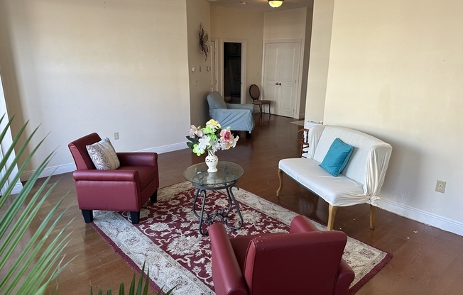 1 bed, 1 bath, 749 sqft, $1,700, Unit 101