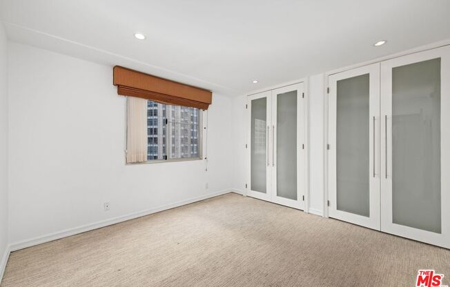2 beds, 2 baths, 1,019 sqft, $3,900, Unit 1002