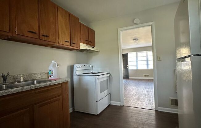 2 beds, 1 bath, $1,150