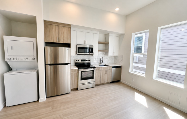 **Move-In Special: 4 WEEKS FREE RENT Upon Move-In!** | New Construction Luxury Apartments|