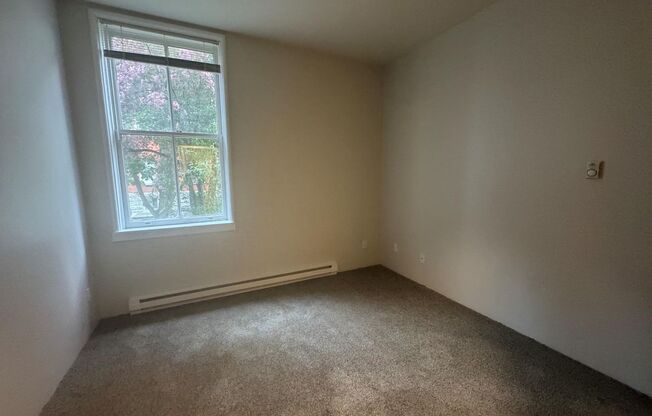 2 beds, 2 baths, 850 sqft, $1,525, Unit 1132