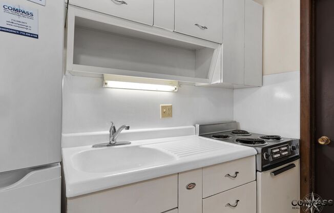 Studio, 1 bath, 315 sqft, $745, Unit 229