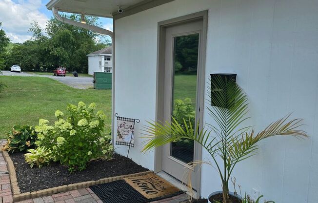 1 bed, 1 bath, 570 sqft, $700, Unit CS 94