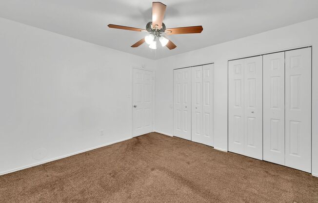 2 beds, 1 bath, 900 sqft, $1,200, Unit P-2