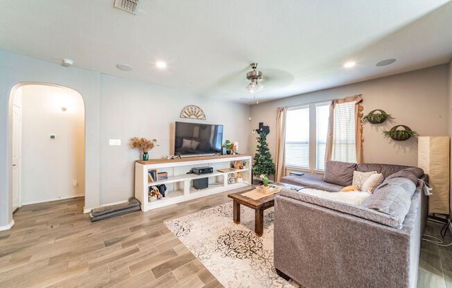 Stunning Family Retreat in Fort Worth: 10320 Lastrup Dr Awaits You!