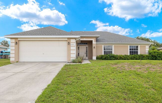 4Bedroom 2 Bath Home 2 car garage