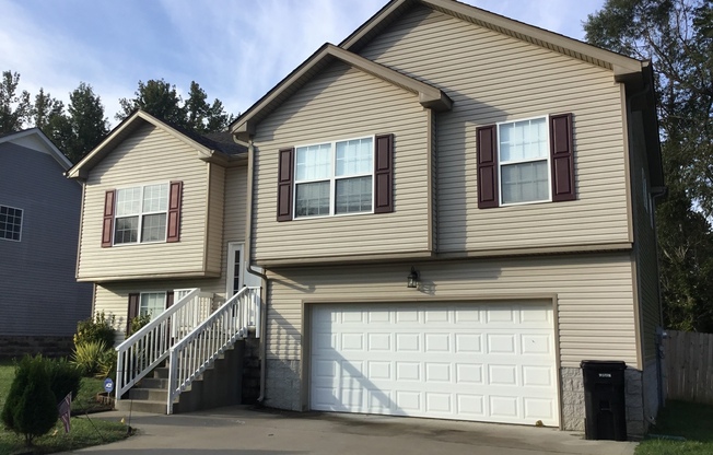 3 Bedroom 2 1/2 Bath Pet Friendly Home For Rent!