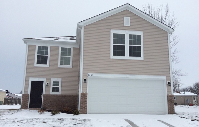 Columbus IN- 3 BR home with loft in Bridge Point