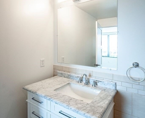 2 beds, 2 baths, 900 sqft, $3,875, Unit 301