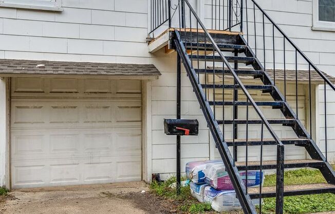 Updated apartment in great location