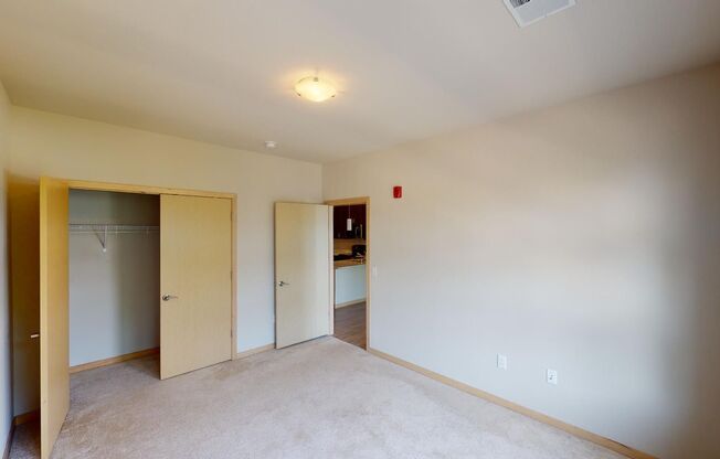 1 bed, 1 bath, 553 sqft, $1,675, Unit 902-206