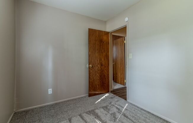 3 beds, 1 bath, $1,050