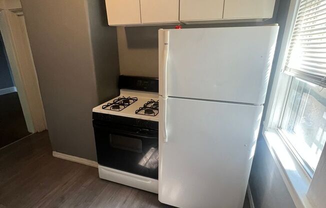 3292-3294 W. 111th St