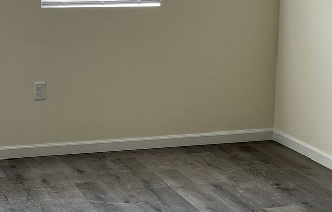 2 beds, 1 bath, 600 sqft, $725, Unit 440 SE Tefft St - Unit 09