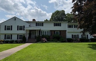 16 INDIAN ROCK DR