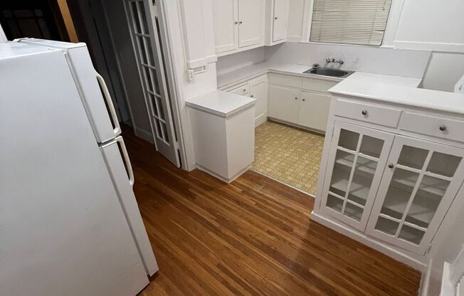 Studio, 1 bath, 450 sqft, $2,495, Unit 201