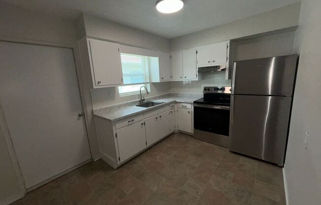 2 beds, 1 bath, $1,225, Unit P281 - Winds #3B - 3007 50th St S