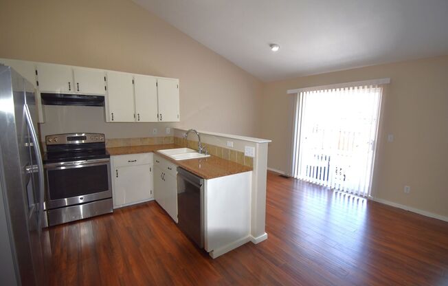 469 Hummingbird St. SE