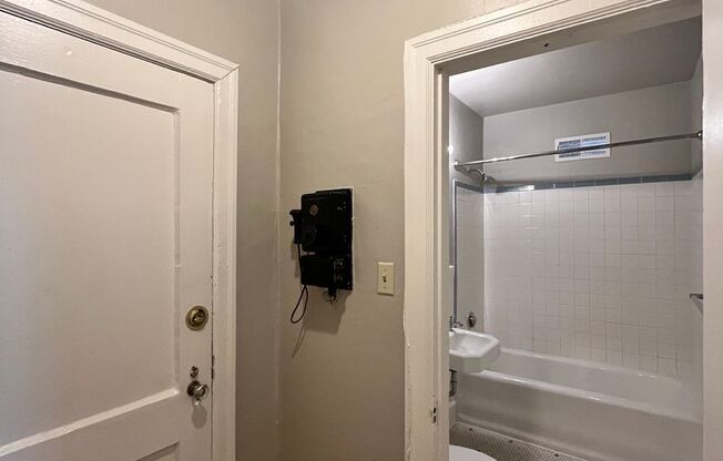 Studio, 1 bath, $1,495