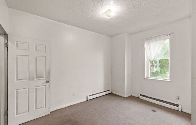 2232 Woodstock Avenue