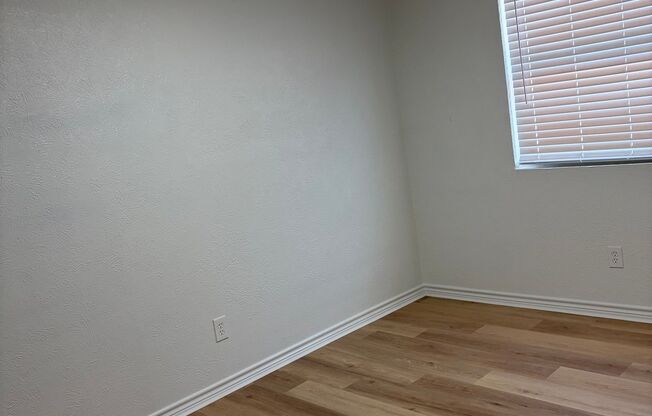 4910 East Side Investments LLC