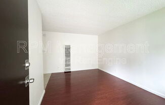 2002 THURMAN AVE
