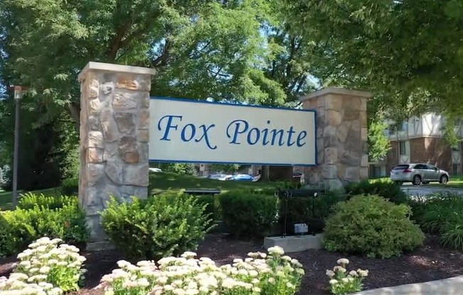 Fox Pointe Sign  at Fox Pointe Apartments, East Moline, IL