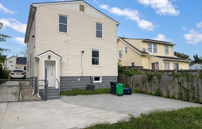 Spacious Home suitable for roommates and group homes *Section 8 accepted*